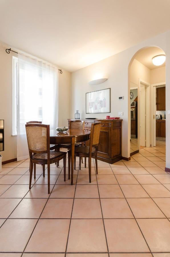 Flat 13: Elegante E Luminoso Con Terrazzo Privato Appartement Bologna Buitenkant foto