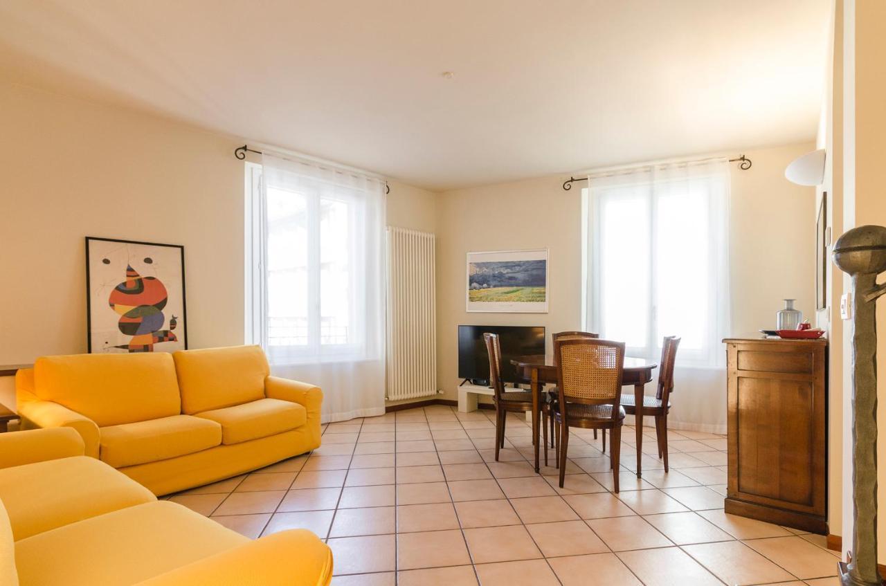 Flat 13: Elegante E Luminoso Con Terrazzo Privato Appartement Bologna Buitenkant foto