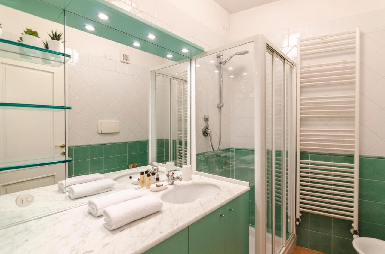 Flat 13: Elegante E Luminoso Con Terrazzo Privato Appartement Bologna Buitenkant foto