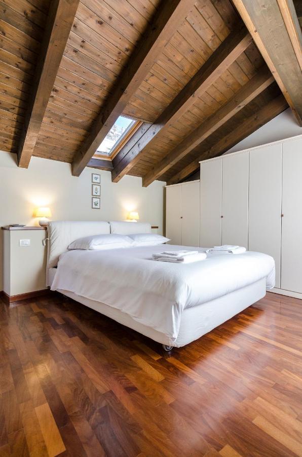 Flat 13: Elegante E Luminoso Con Terrazzo Privato Appartement Bologna Buitenkant foto